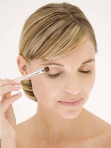 Opsætning, styling og make up